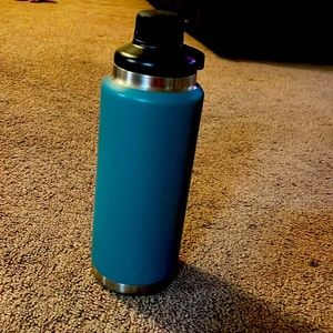 Teal yeti thermos for drinks large size
